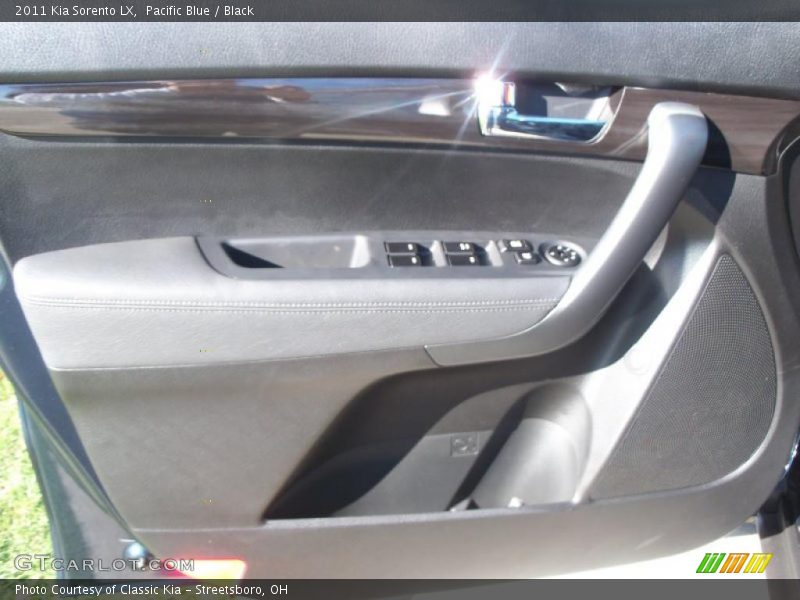 Pacific Blue / Black 2011 Kia Sorento LX