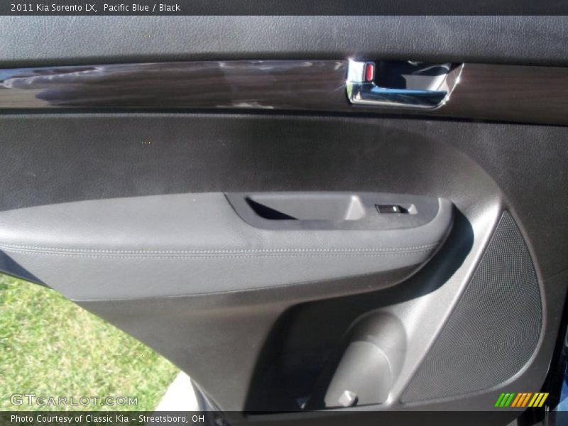 Pacific Blue / Black 2011 Kia Sorento LX