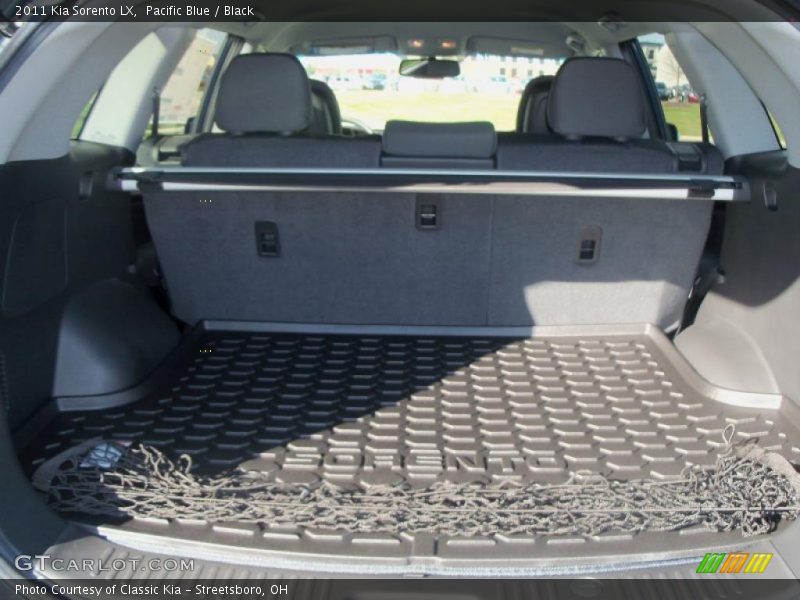 Pacific Blue / Black 2011 Kia Sorento LX