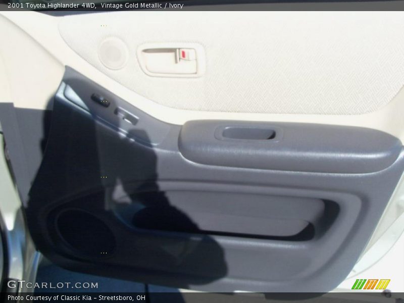 Vintage Gold Metallic / Ivory 2001 Toyota Highlander 4WD