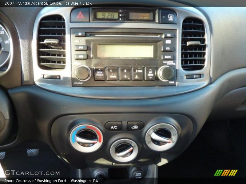 Controls of 2007 Accent SE Coupe