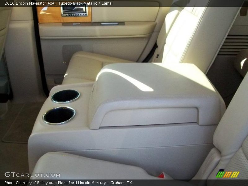 Tuxedo Black Metallic / Camel 2010 Lincoln Navigator 4x4