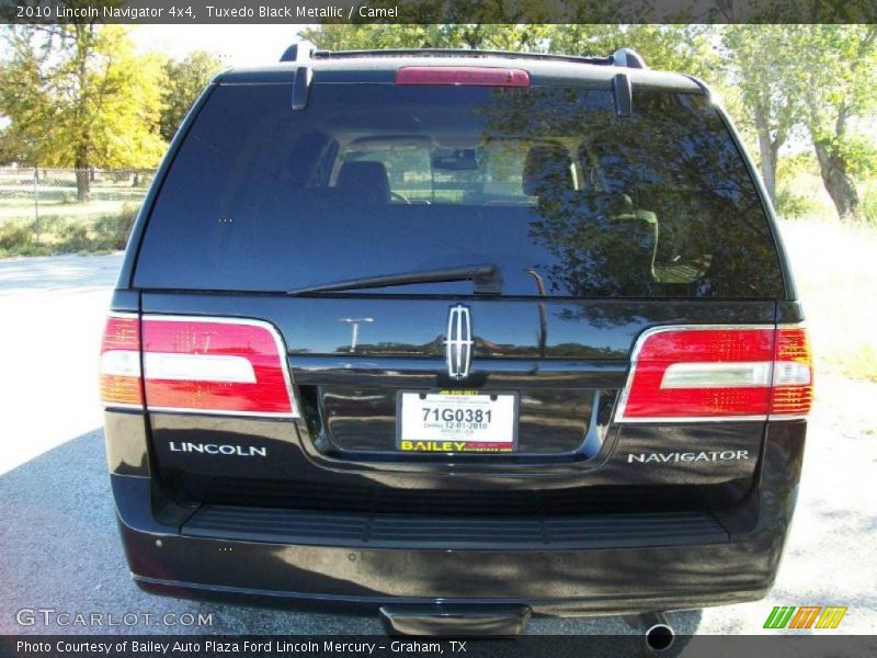 Tuxedo Black Metallic / Camel 2010 Lincoln Navigator 4x4