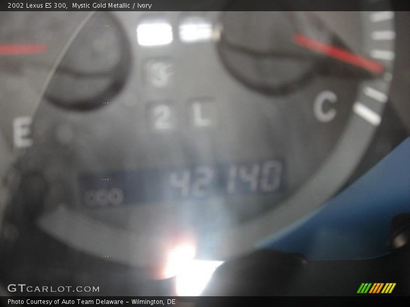 Mystic Gold Metallic / Ivory 2002 Lexus ES 300
