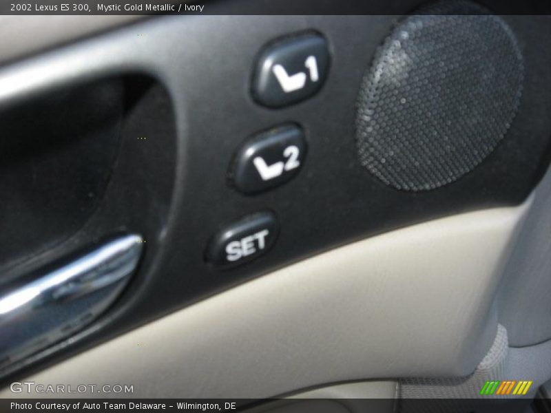 Mystic Gold Metallic / Ivory 2002 Lexus ES 300
