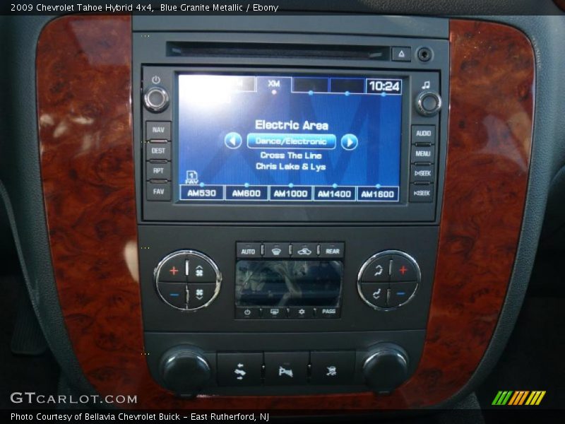 Controls of 2009 Tahoe Hybrid 4x4
