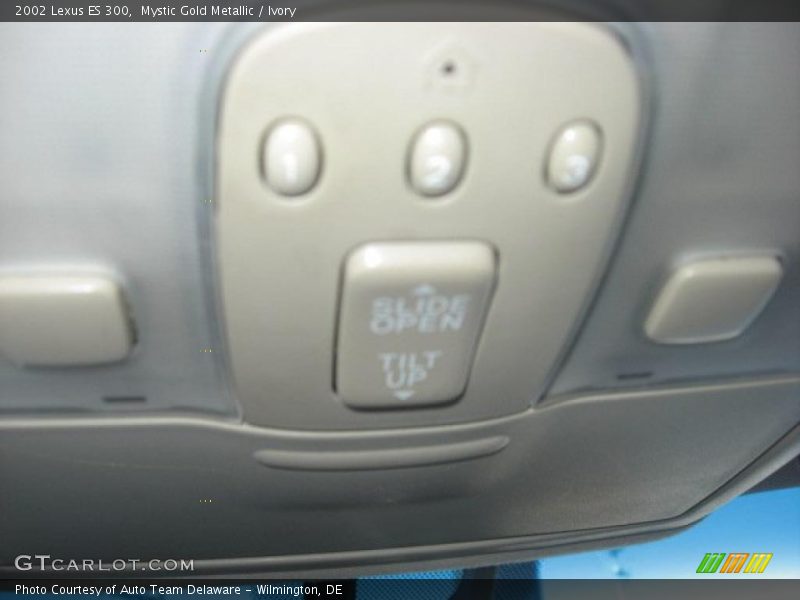 Mystic Gold Metallic / Ivory 2002 Lexus ES 300