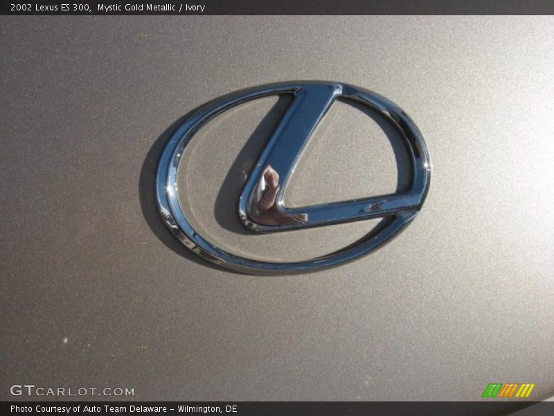 Mystic Gold Metallic / Ivory 2002 Lexus ES 300