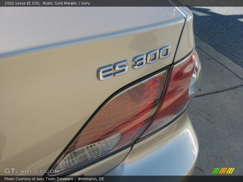 Mystic Gold Metallic / Ivory 2002 Lexus ES 300
