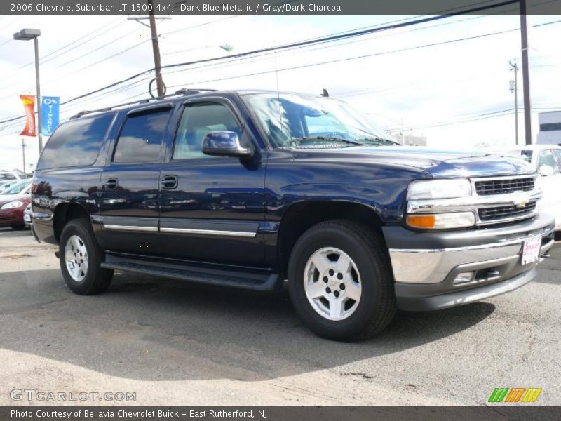 Front 3/4 View of 2006 Suburban LT 1500 4x4