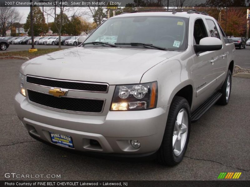 Silver Birch Metallic / Ebony 2007 Chevrolet Avalanche LT 4WD