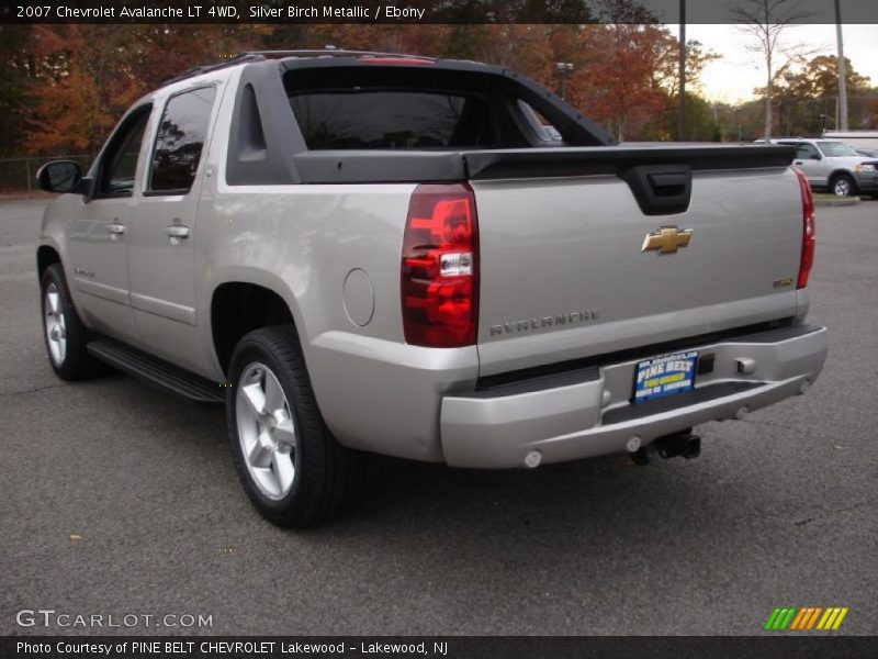 Silver Birch Metallic / Ebony 2007 Chevrolet Avalanche LT 4WD