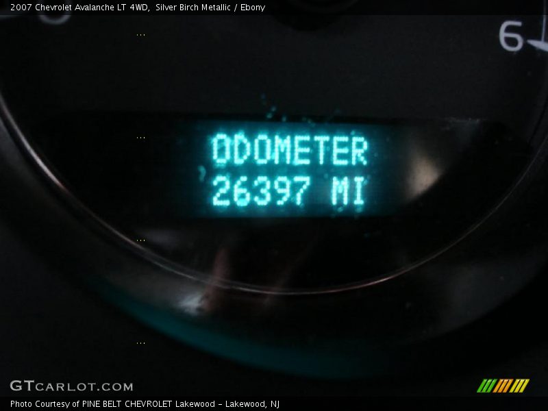 Silver Birch Metallic / Ebony 2007 Chevrolet Avalanche LT 4WD