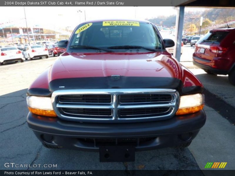 Flame Red / Dark Slate Gray 2004 Dodge Dakota SXT Club Cab 4x4