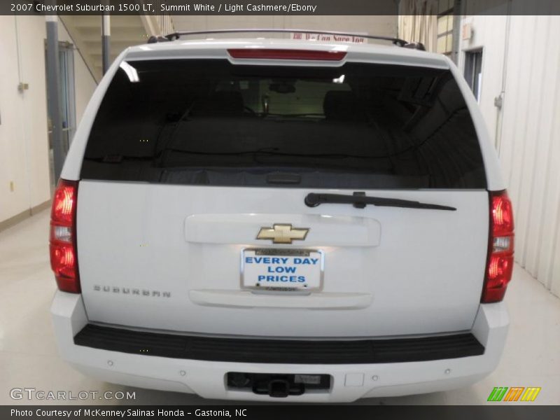 Summit White / Light Cashmere/Ebony 2007 Chevrolet Suburban 1500 LT