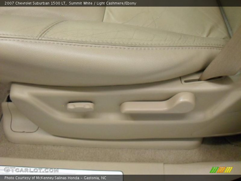  2007 Suburban 1500 LT Light Cashmere/Ebony Interior