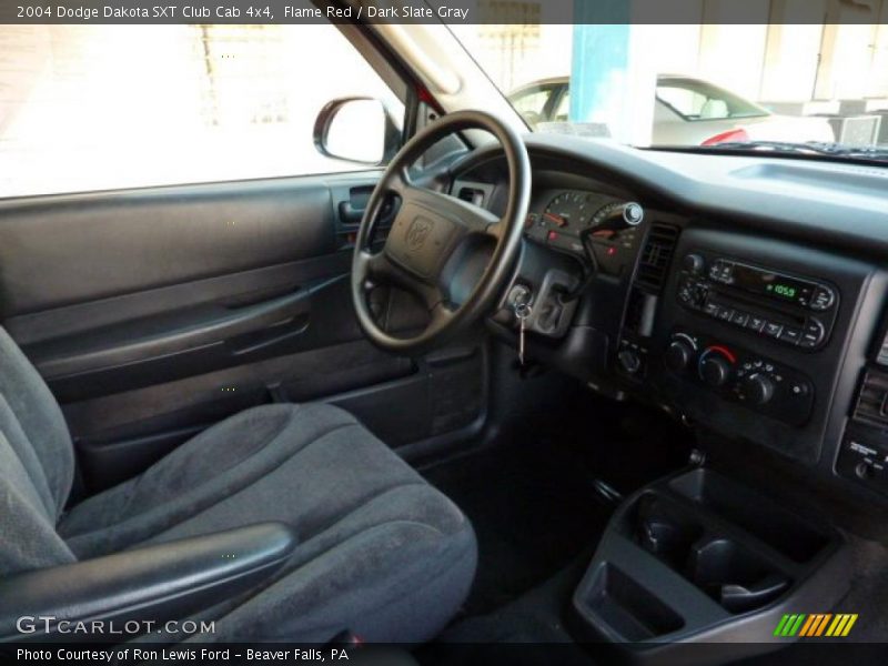 Flame Red / Dark Slate Gray 2004 Dodge Dakota SXT Club Cab 4x4