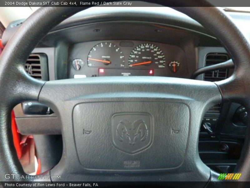 Flame Red / Dark Slate Gray 2004 Dodge Dakota SXT Club Cab 4x4