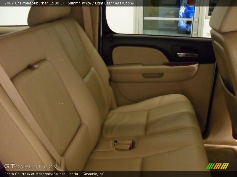  2007 Suburban 1500 LT Light Cashmere/Ebony Interior