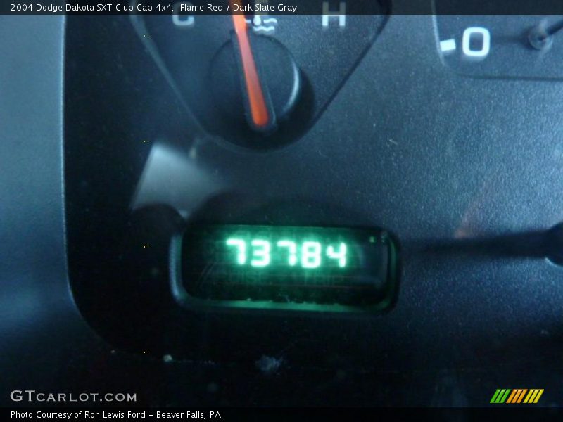 Flame Red / Dark Slate Gray 2004 Dodge Dakota SXT Club Cab 4x4