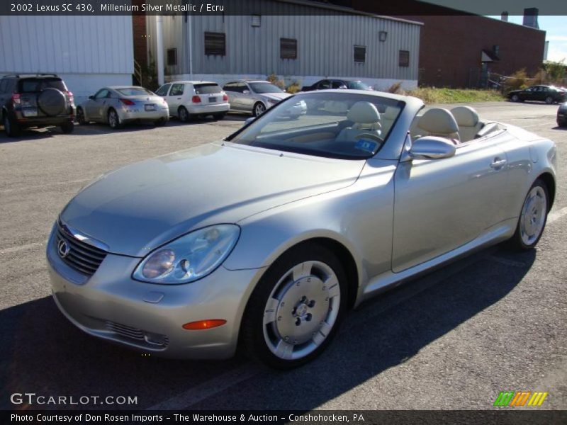 Front 3/4 View of 2002 SC 430