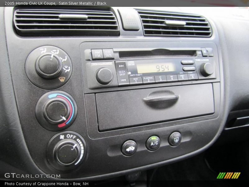 Controls of 2005 Civic LX Coupe