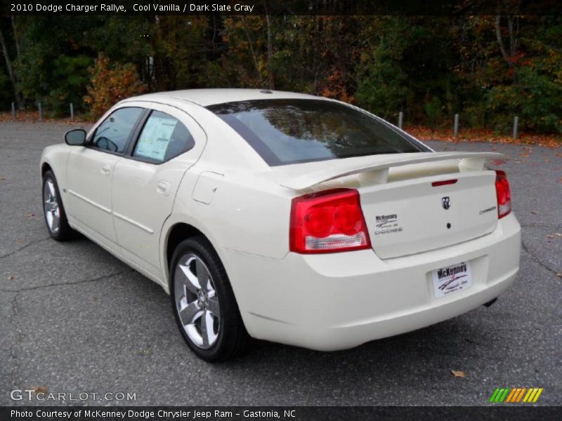Cool Vanilla / Dark Slate Gray 2010 Dodge Charger Rallye
