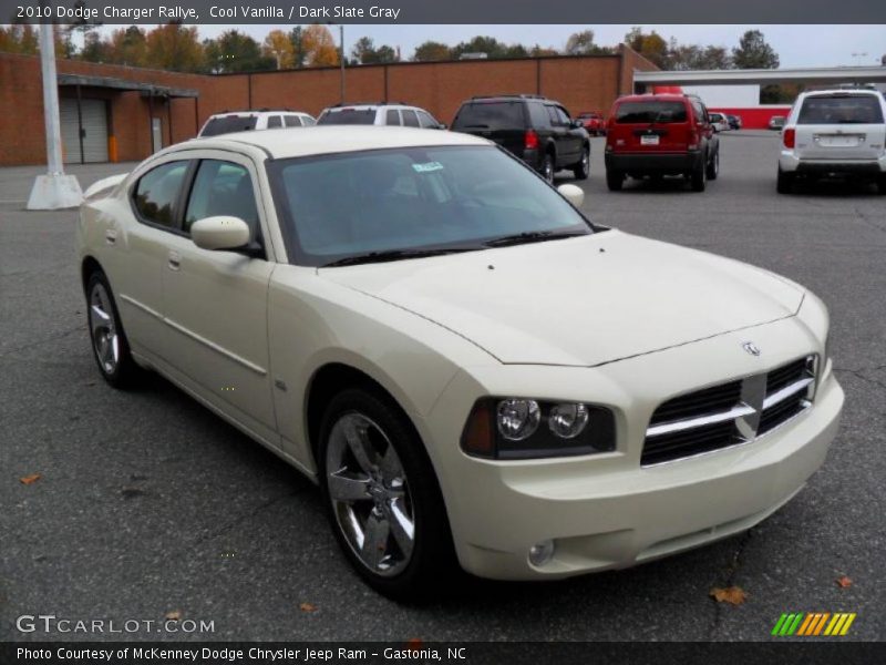 Cool Vanilla / Dark Slate Gray 2010 Dodge Charger Rallye