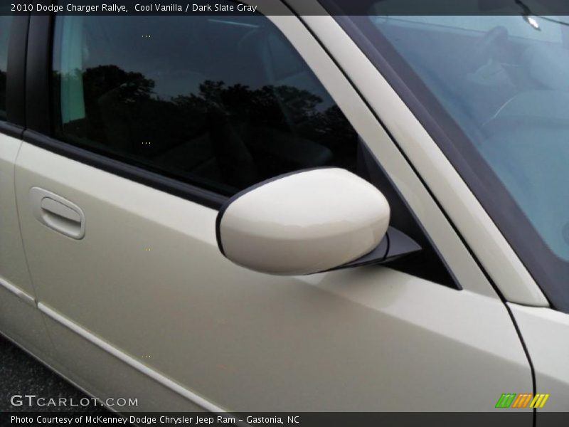 Cool Vanilla / Dark Slate Gray 2010 Dodge Charger Rallye