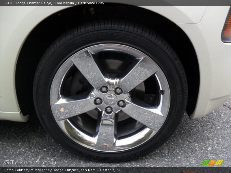Cool Vanilla / Dark Slate Gray 2010 Dodge Charger Rallye