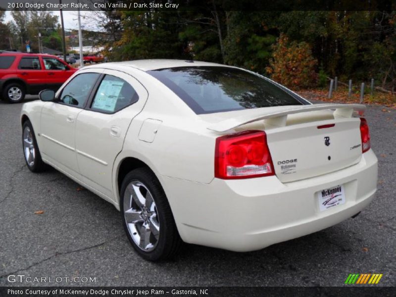 Cool Vanilla / Dark Slate Gray 2010 Dodge Charger Rallye