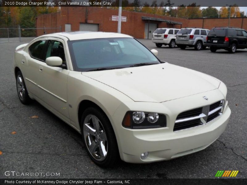 Cool Vanilla / Dark Slate Gray 2010 Dodge Charger Rallye