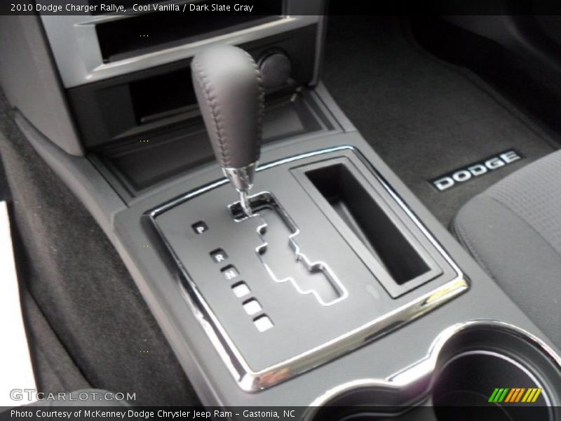 Cool Vanilla / Dark Slate Gray 2010 Dodge Charger Rallye