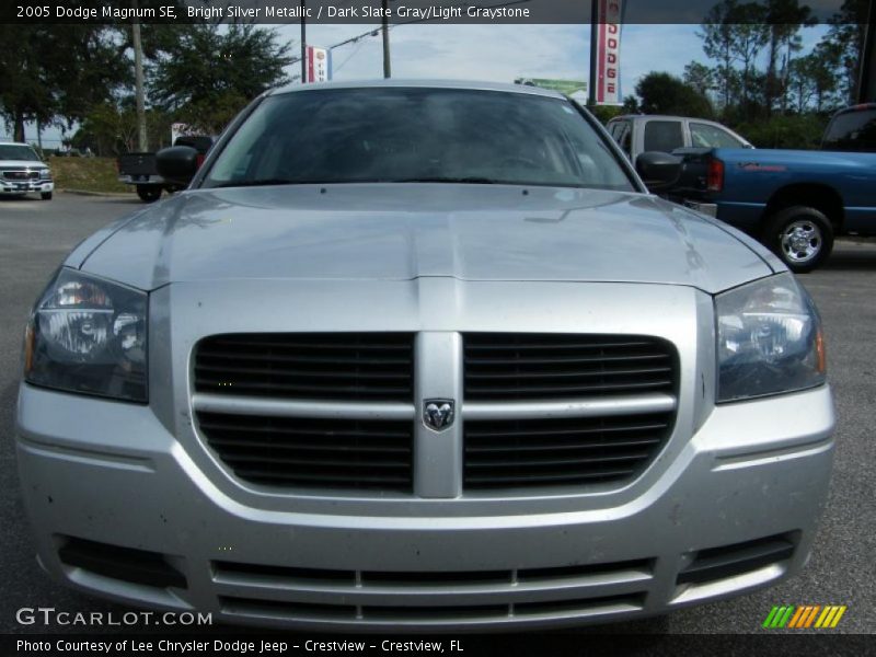 Bright Silver Metallic / Dark Slate Gray/Light Graystone 2005 Dodge Magnum SE