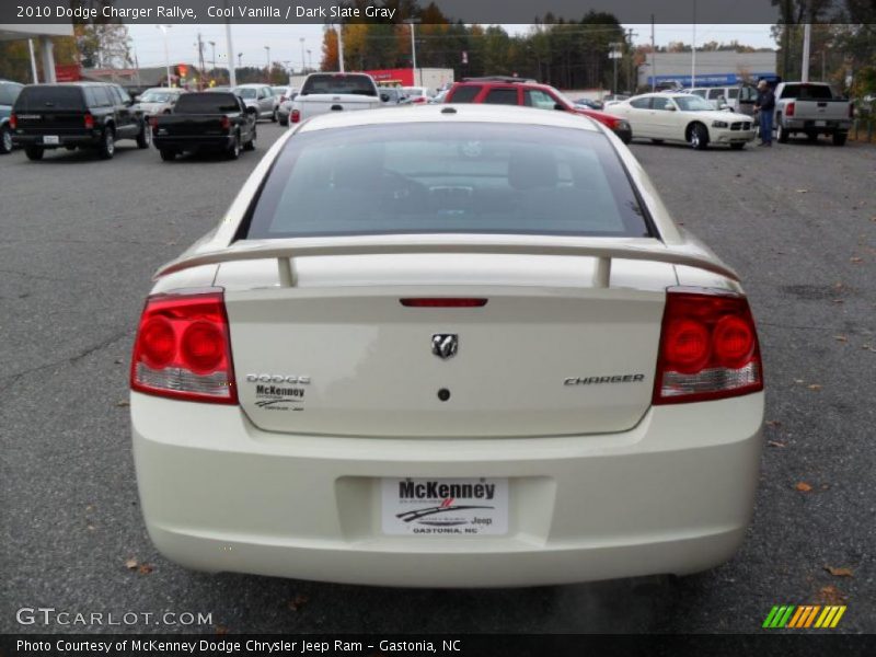 Cool Vanilla / Dark Slate Gray 2010 Dodge Charger Rallye