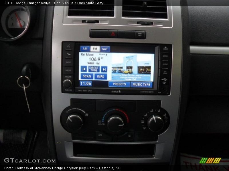 Cool Vanilla / Dark Slate Gray 2010 Dodge Charger Rallye