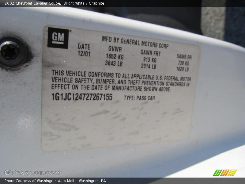 Bright White / Graphite 2002 Chevrolet Cavalier Coupe