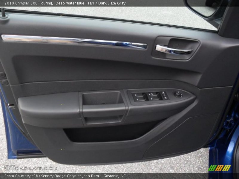 Door Panel of 2010 300 Touring