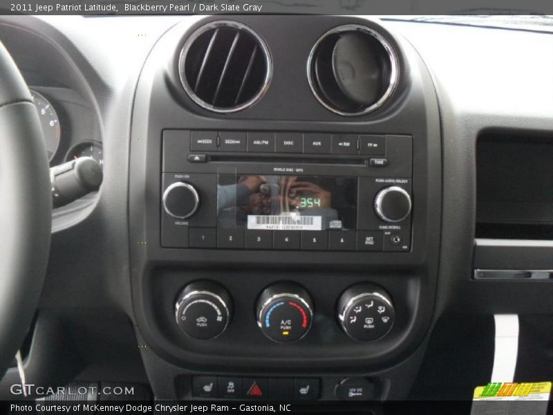 Controls of 2011 Patriot Latitude