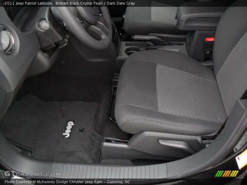  2011 Patriot Latitude Dark Slate Gray Interior