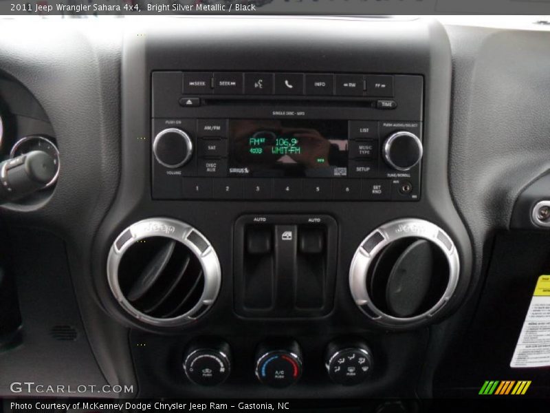 Controls of 2011 Wrangler Sahara 4x4