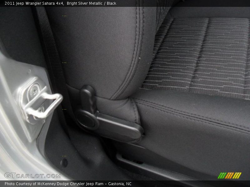  2011 Wrangler Sahara 4x4 Black Interior