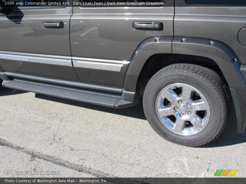 Dark Khaki Pearl / Dark Slate Gray/Light Graystone 2006 Jeep Commander Limited 4x4