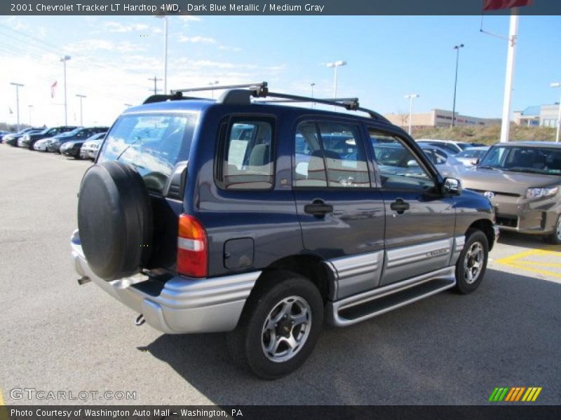 Dark Blue Metallic / Medium Gray 2001 Chevrolet Tracker LT Hardtop 4WD