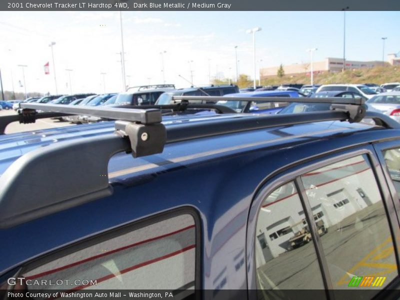 Dark Blue Metallic / Medium Gray 2001 Chevrolet Tracker LT Hardtop 4WD