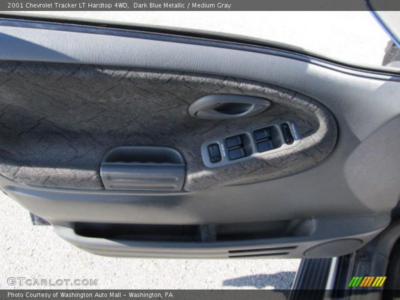 Dark Blue Metallic / Medium Gray 2001 Chevrolet Tracker LT Hardtop 4WD