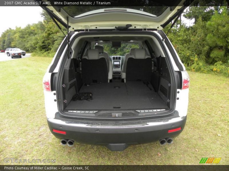 White Diamond Metallic / Titanium 2007 GMC Acadia SLT AWD
