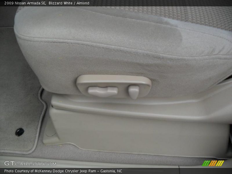  2009 Armada SE Almond Interior
