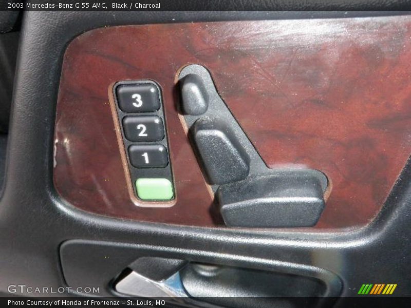 Controls of 2003 G 55 AMG