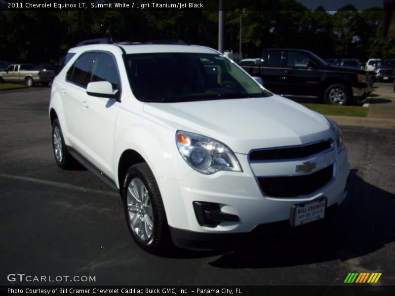 Front 3/4 View of 2011 Equinox LT